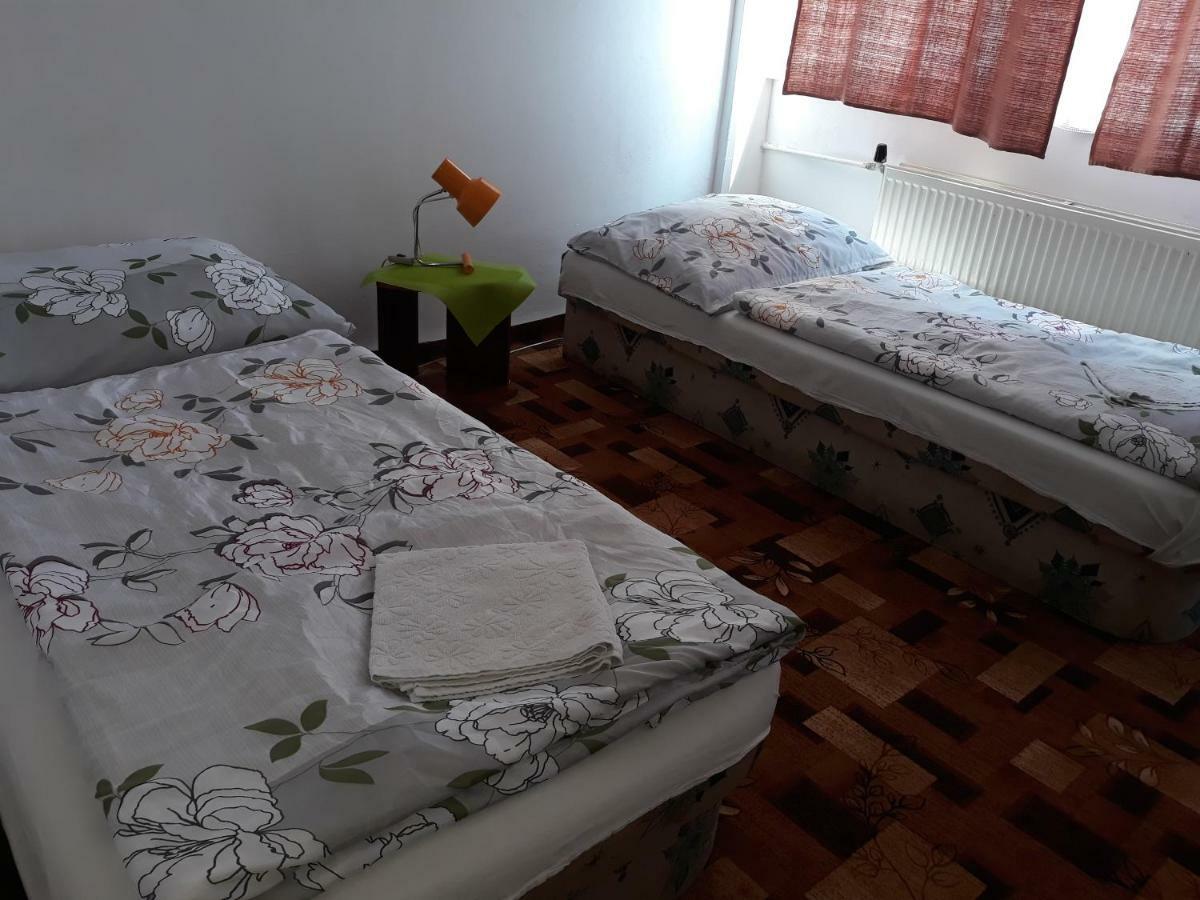 Penzion Saris Прешов Экстерьер фото